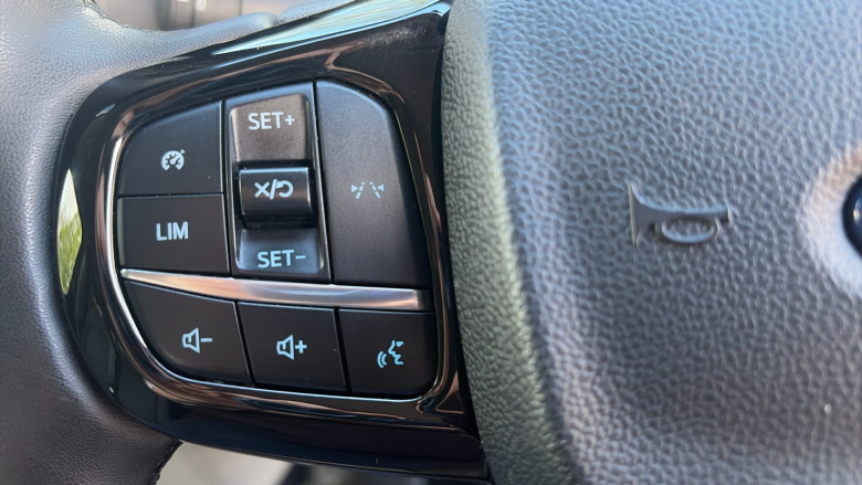 Ford Transit Custom 300 L1 Diesel Fwd 2.0 EcoBlue 136ps H1 Van Limited Auto